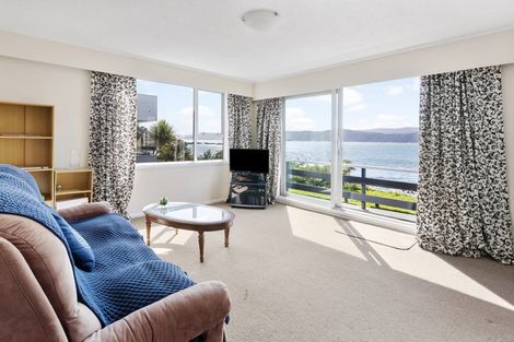 Photo of property in 271 Karaka Bay Road, Karaka Bays, Wellington, 6022