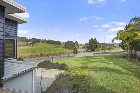 Photo of property in 12 Robertson Street, Raglan, 3225