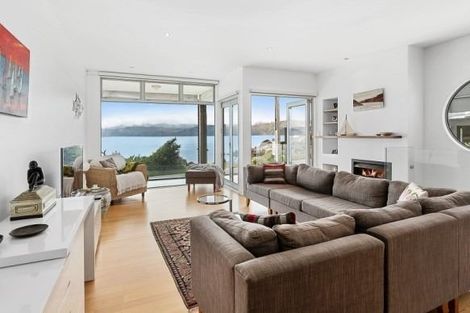 Photo of property in 117 Marine Parade, Seatoun, Wellington, 6022