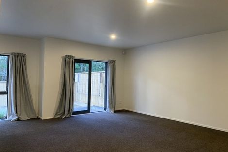 Photo of property in 17 Sun Place, Henderson, Auckland, 0612