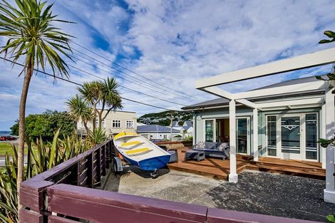 Photo of property in 42 Brighton Street, Island Bay, Wellington, 6023