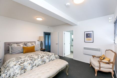 Photo of property in 147a Molesworth Street, New Plymouth, 4312