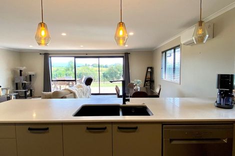 Photo of property in 3 Carriage Close, Omokoroa, 3114