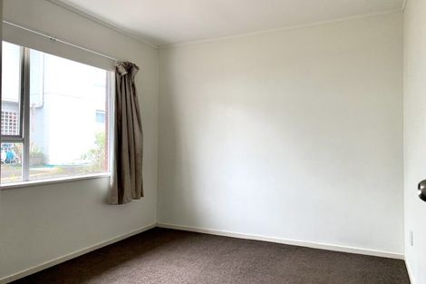 Photo of property in 2/58 Glengarry Road, Glen Eden, Auckland, 0602