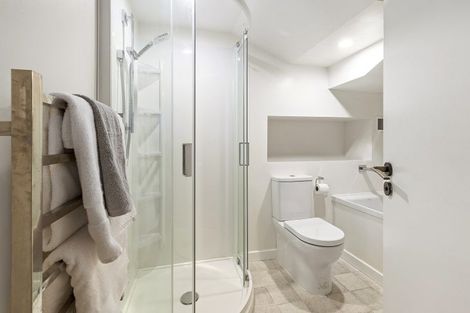 Photo of property in Stadium Garden Flats, 102/107 Thorndon Quay, Pipitea, Wellington, 6011