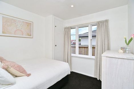 Photo of property in 2/21 Dunedin Street, Redwood, Christchurch, 8051