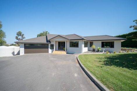 Photo of property in 34 Schnell Drive, Kelvin Grove, Palmerston North, 4414