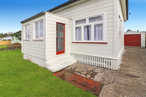 Photo of property in 11 Empire Street, Dannevirke, 4930