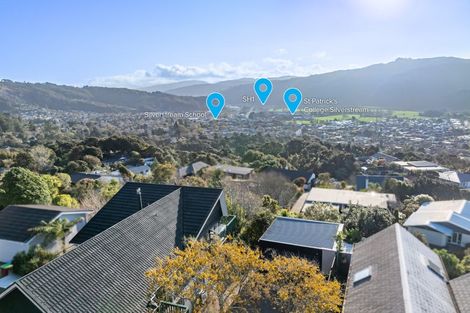 Photo of property in 4 Raynham Way, Silverstream, Upper Hutt, 5019