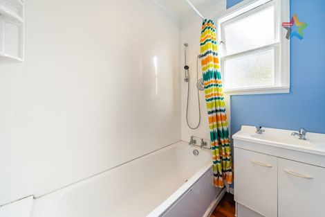 Photo of property in 4 Collett Street, Naenae, Lower Hutt, 5011