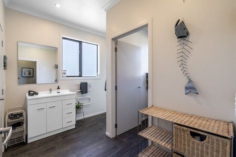 Photo of property in 53 Queen Street, Winton, 9720