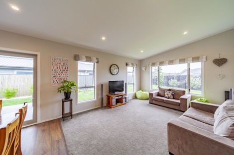 Photo of property in 6 Benmore Place, Poraiti, Napier, 4112