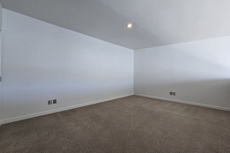 Photo of property in 2d/136 Stancombe Road, Flat Bush, Auckland, 2016