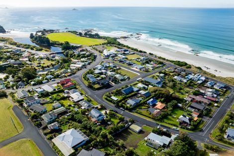 Photo of property in 11 Queen Street, Brighton, Dunedin, 9035