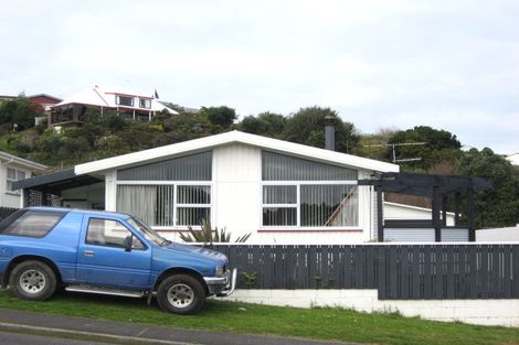 Photo of property in 105 Awanui Street, Merrilands, New Plymouth, 4312