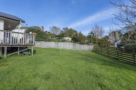 Photo of property in 11 View Street, Maungaturoto, 0520