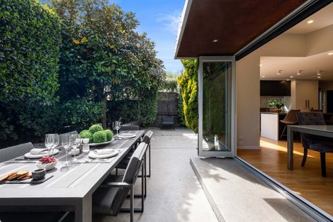 Photo of property in 51 Oxley Avenue, St Albans, Christchurch, 8014