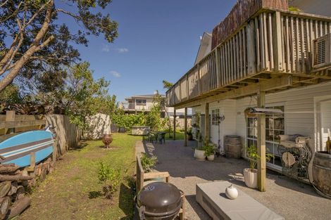Photo of property in 5 Wells Place, Whitianga, 3510