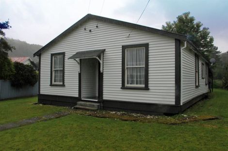 Photo of property in 3 Harper Street, Blackball, 7804