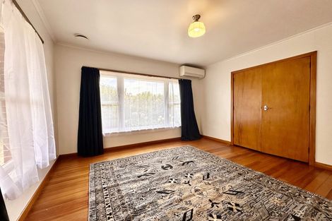Photo of property in 19 Fairlea Road, Te Atatu South, Auckland, 0610