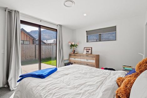 Photo of property in 3 Bale Road, Jacks Point, 9371