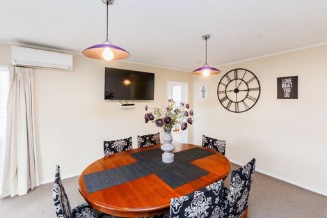 Photo of property in 10 Botanical Road, Takaro, Palmerston North, 4412