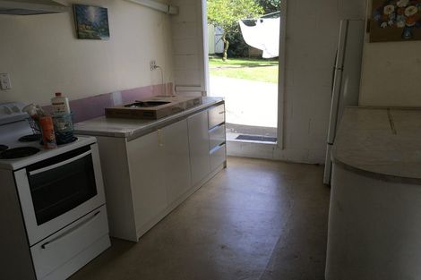 Photo of property in 22 Renwick Street, Papakura, 2110