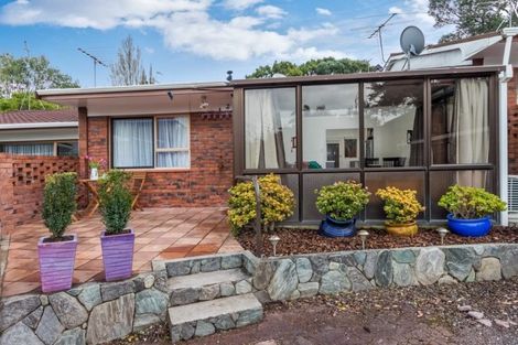 Photo of property in 2/83 Uxbridge Road, Cockle Bay, Auckland, 2014