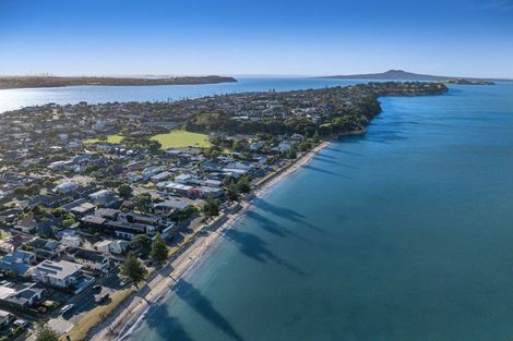 Photo of property in 18b The Esplanade, Eastern Beach, Auckland, 2012