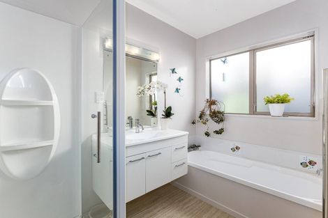 Photo of property in 25 Kahurangi Heights, Aotea, Porirua, 5024