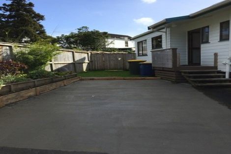 Photo of property in 2/45 Hutchinson Avenue, New Lynn, Auckland, 0600