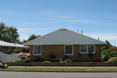 Photo of property in 138 Avonhead Road, Avonhead, Christchurch, 8042