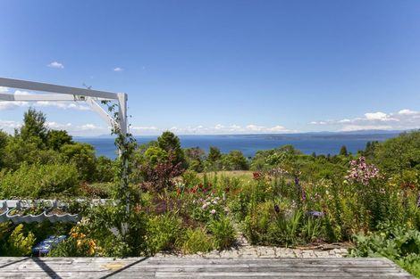 Photo of property in 21 Parerohi Grove, Kuratau, Turangi, 3381