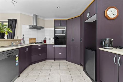 Photo of property in 24 Roderick Place, Rototuna, Hamilton, 3210