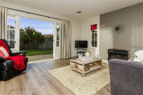 Photo of property in 7 Red Oak Place, Schnapper Rock, Auckland, 0632