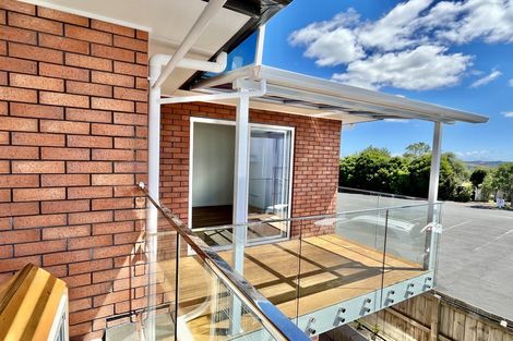 Photo of property in 7b Hanson Place, West Harbour, Auckland, 0618