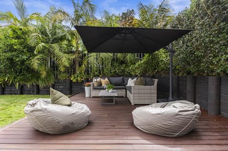 Photo of property in 71a Neil Avenue, Te Atatu Peninsula, Auckland, 0610