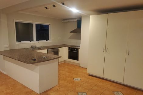 Photo of property in 1/1 Reynolds Place, Torbay, Auckland, 0630