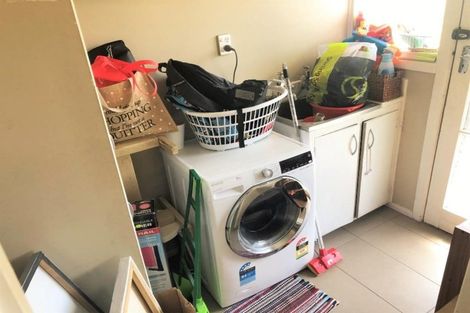 Photo of property in 2/93 Barrack Road, Mount Wellington, Auckland, 1060