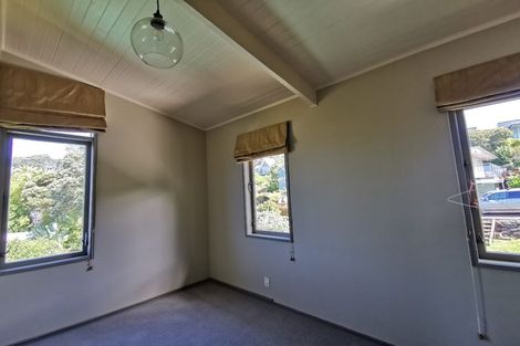 Photo of property in 9 Chevron Place, Castor Bay, Auckland, 0620