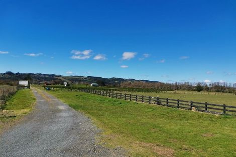 Photo of property in 201 Sutton Road, Drury, 2113