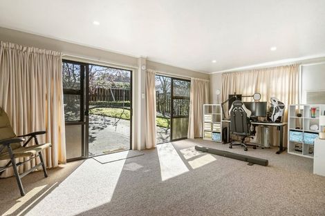 Photo of property in 55 Blakeborough Drive, Forrest Hill, Auckland, 0620