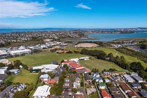 Photo of property in 3/42 Dominion Street, Takapuna, Auckland, 0622