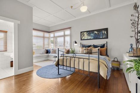 Photo of property in 21 Rattray Street, Devonport, Auckland, 0624