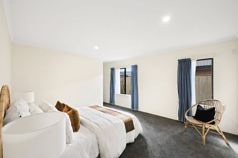 Photo of property in 36 Cairns Crescent, Rototuna, Hamilton, 3210