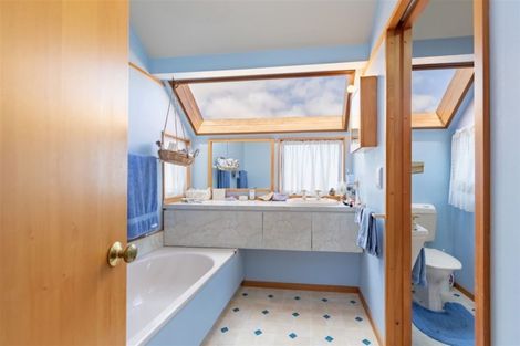 Photo of property in 6 Miro Street, Woburn, Lower Hutt, 5010