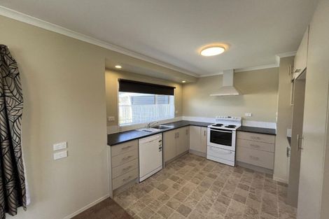 Photo of property in 70 Miro Street, Inglewood, 4330