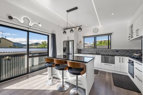 Photo of property in 4a Seaview Crescent, Picton, 7220