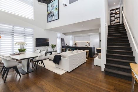 Photo of property in 26a Peterborough Street, Christchurch Central, Christchurch, 8013