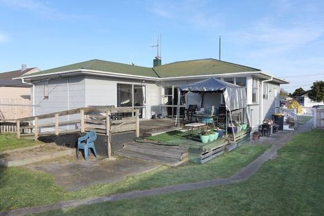 Photo of property in 17 Collins Crescent, Feilding, 4702